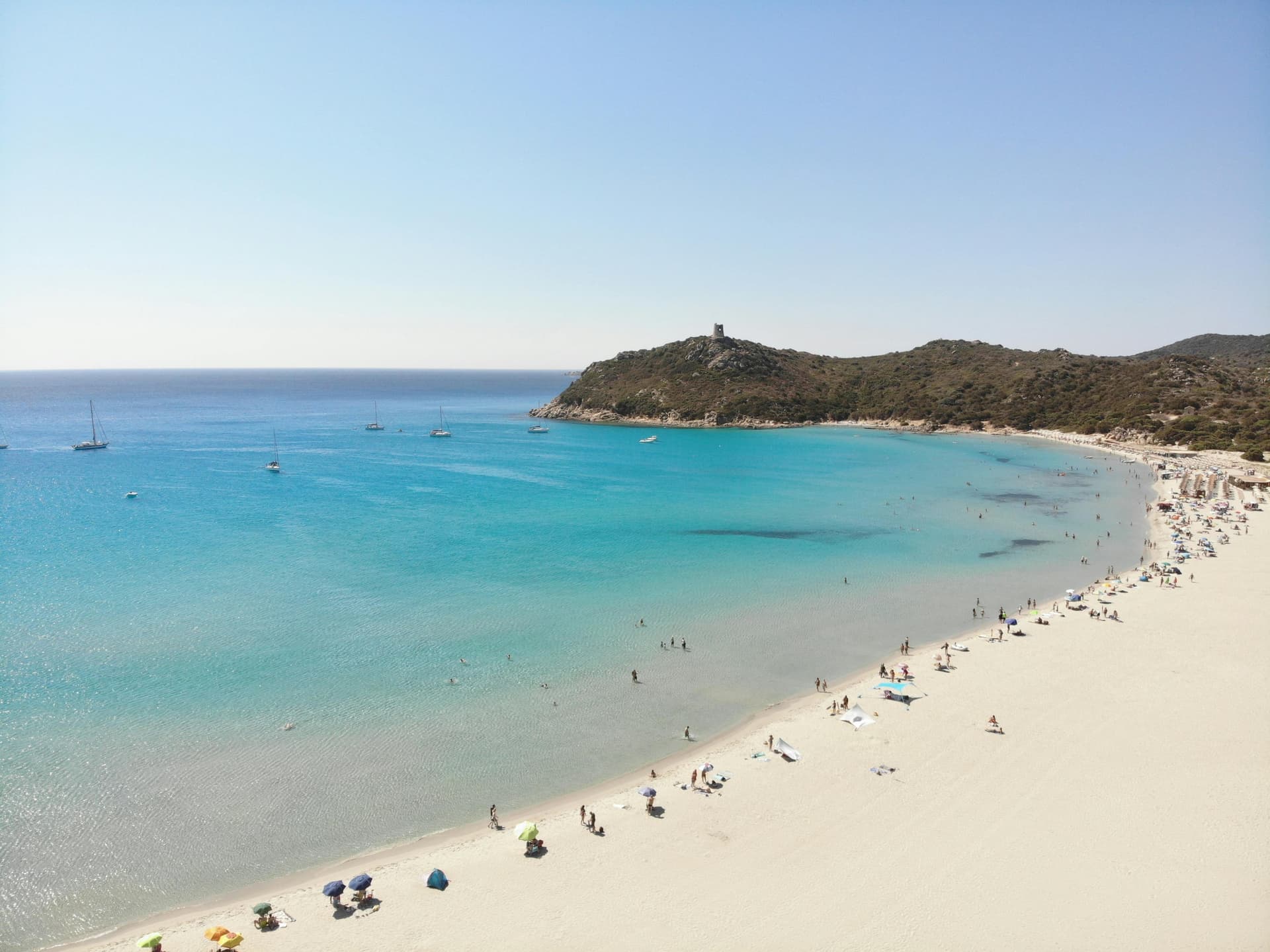 Chia, Sardegna: spiagge paradisiache e relax assoluto