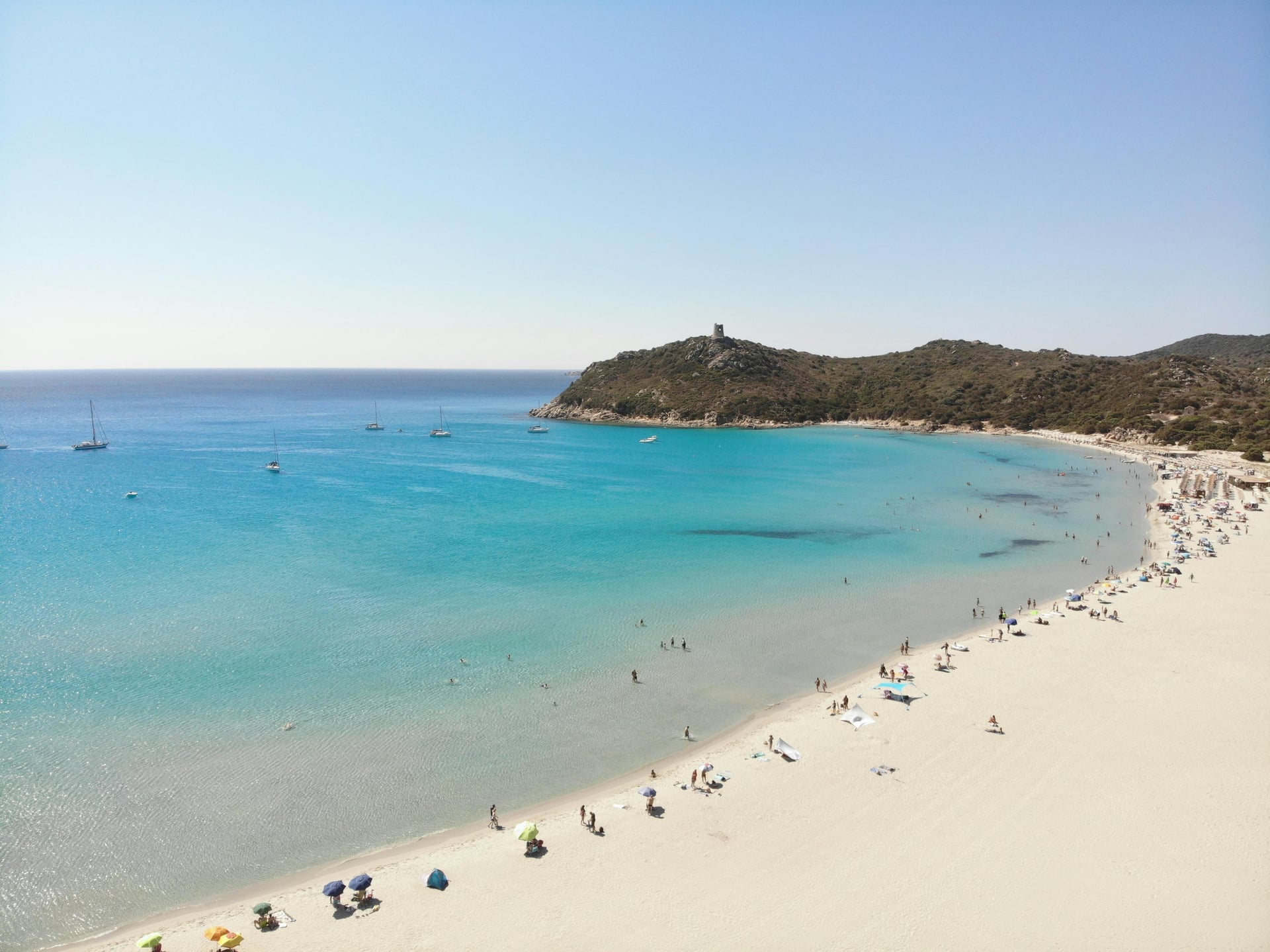 Chia, Sardegna: spiagge paradisiache e relax assoluto